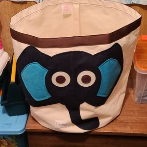 Toy bin/laundry hamper